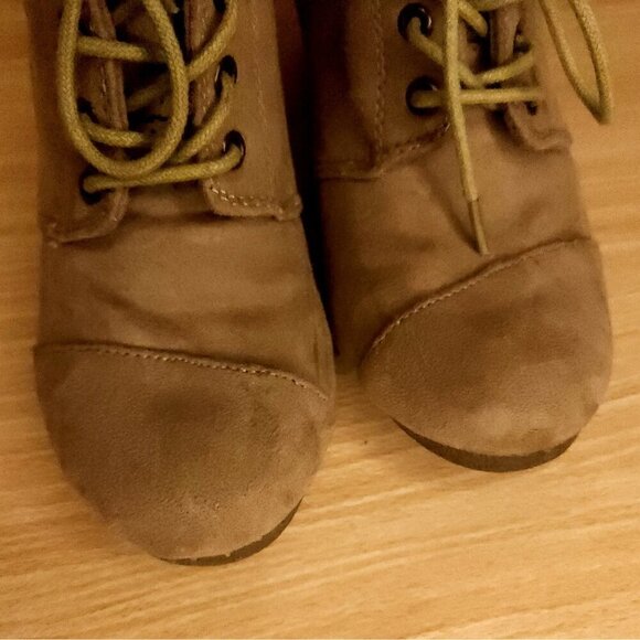 Call It Spring Tan Lace Up Faux Suede Wedge Boots 7 - Picture 4 of 8